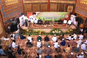 ustad-opat-sebut-herman-deru-sebagai-gubernur-sumsel-pertama-beri-perhatian-kepada-bayt-al-quran-al-akbar-220806s-rev2.jpg