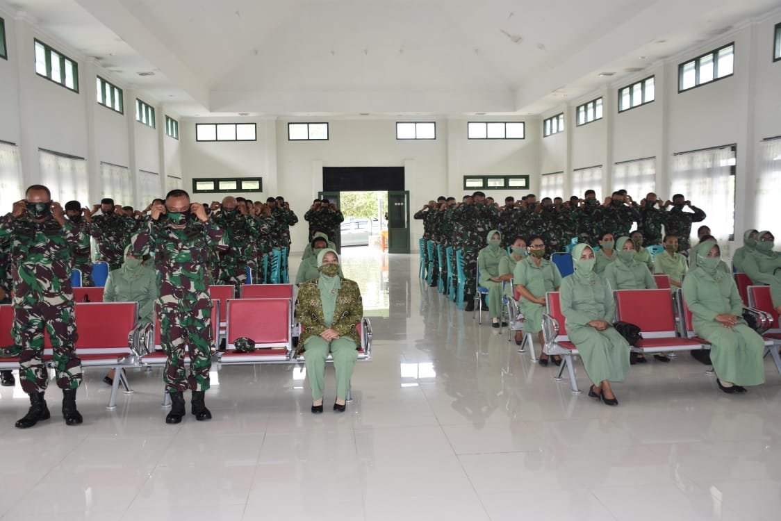 danrem-merauke-berikan-pengarahan-kepada-prajurit-kodim-boven-digoel-220806b-rev2.jpg