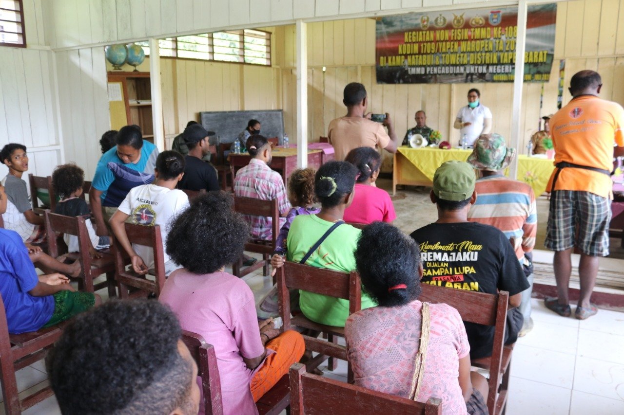 tmmd-108-kodim-yawa-bekerjasama-dengan-bkkbn-berikan-penyuluhan-kesehatan-220806e-rev2.jpg