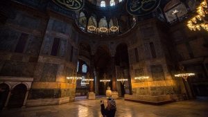 tekad-erdogan-salat-jumat-di-hagia-sophia-disambut-kecewa-as-hingga-rusia-2208060-rev2.jpg