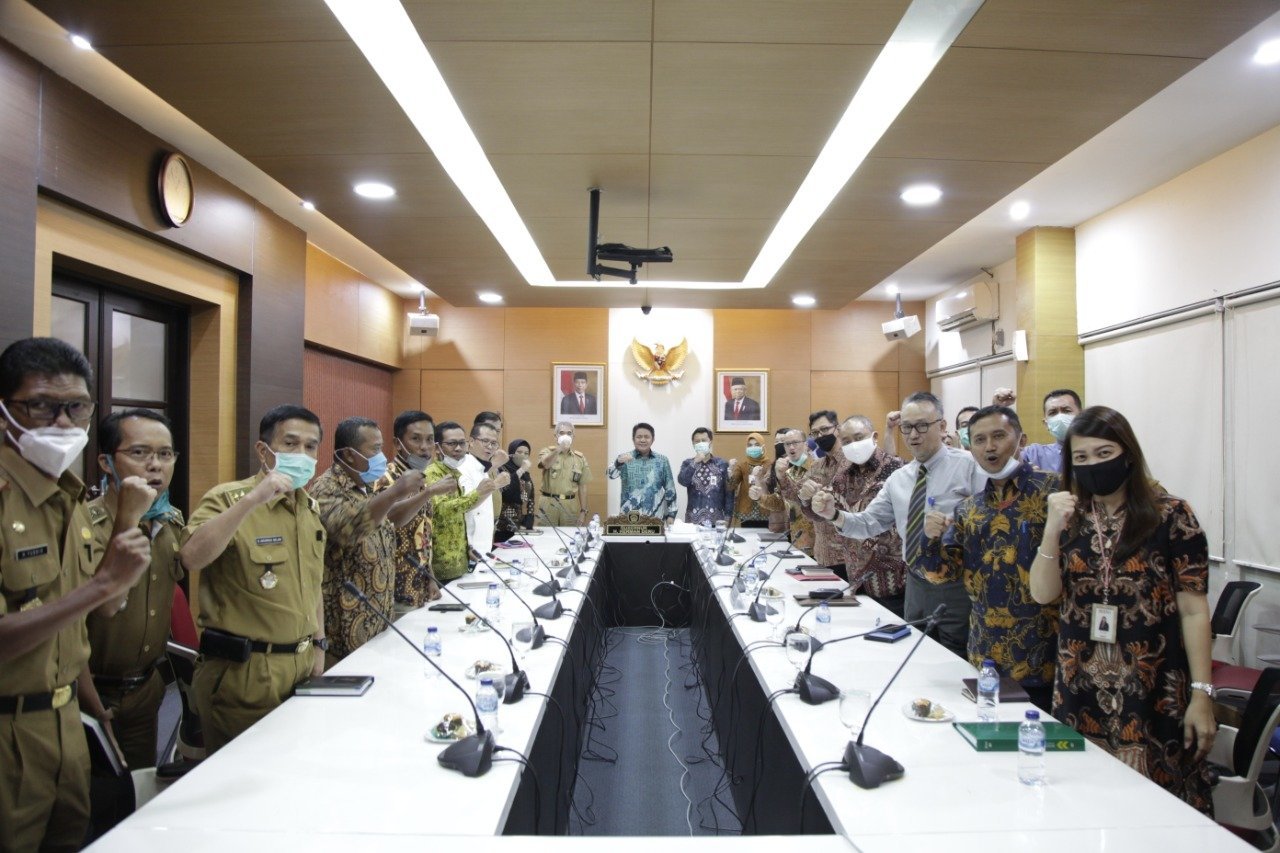 bentuk-tim-herman-deru-mudahkan-petani-sumsel-dapatkan-pinjaman-kur-220806s-rev2.jpg