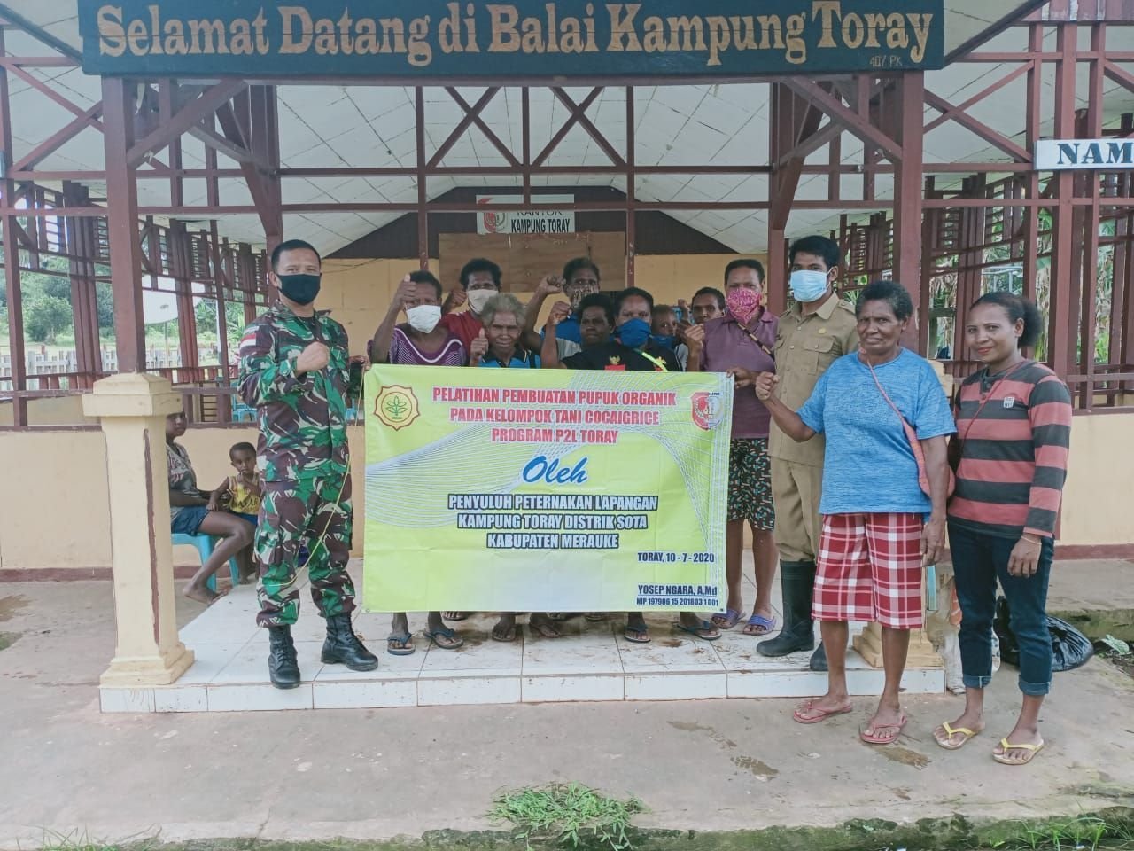 dorong-penggunaan-pupuk-organikyonif-125bersama-p2l-berikan-penyuluhan-kepada-warga-perbatasan-2208063-rev2.jpg