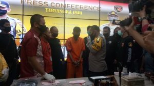 dua-pelaku-perampokan-alfamart-ditangkap-satu-tewas-ditembak-220806g-rev2.jpg