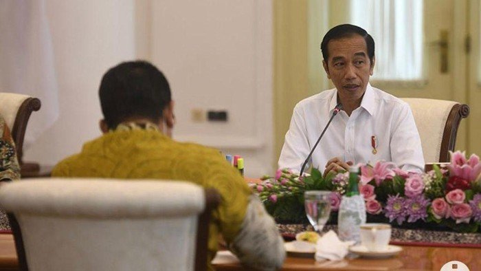 ekonomi-terancam-krisis-jokowi-terus-terang-saya-ngeri-220806y-rev3.jpg