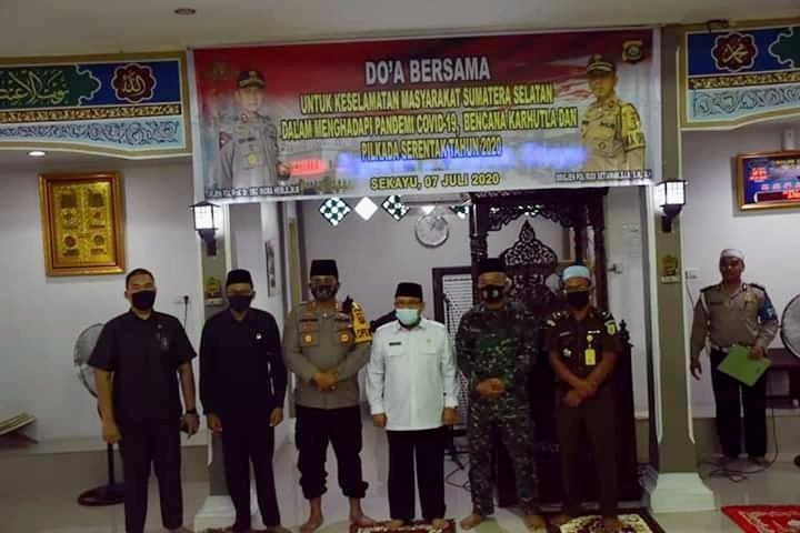 pemkab-dan-forkompinda-muba-doa-bersama-hadapi-covid-19-karhutlah-dan-pilkada-serentak-220806e-rev3.jpg