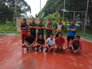 jalin-keakraban-satgas-tmmd-kodim-0402-oki-main-volly-bersama-pemuda-desa-sarang-lang-2208065-rev2.jpg