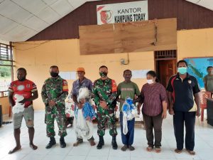 tingkatkan-sinergitas-personel-yonif-125simbisa-dampingi-pembagian-bansos-220806w-rev2.jpg
