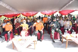 cegah-karhutla-herman-deru-gelontorkan-bantuan-rp-45-miliar-ke-10-kabupaten-220806w-rev3.jpg