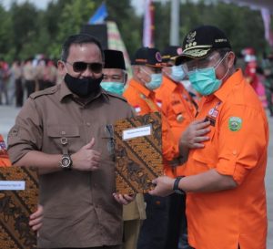 bupati-muba-wajibkan-perangkat-kecamatan-dan-desa-siaga-karhutbunlah-220806m-rev3.jpg