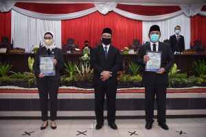 dprd-sumsel-gelar-rapat-paripurna-penyerahan-lhp-bpk-ri-220806e-rev3.jpg