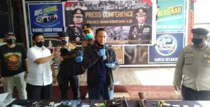 kapolda-sumsel-langsung-datangi-polres-okl-pascapenyerangan-2208061-rev3.jpg