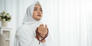 khutbah-jumat-dampak-harta-haram-220806c-rev3.jpg