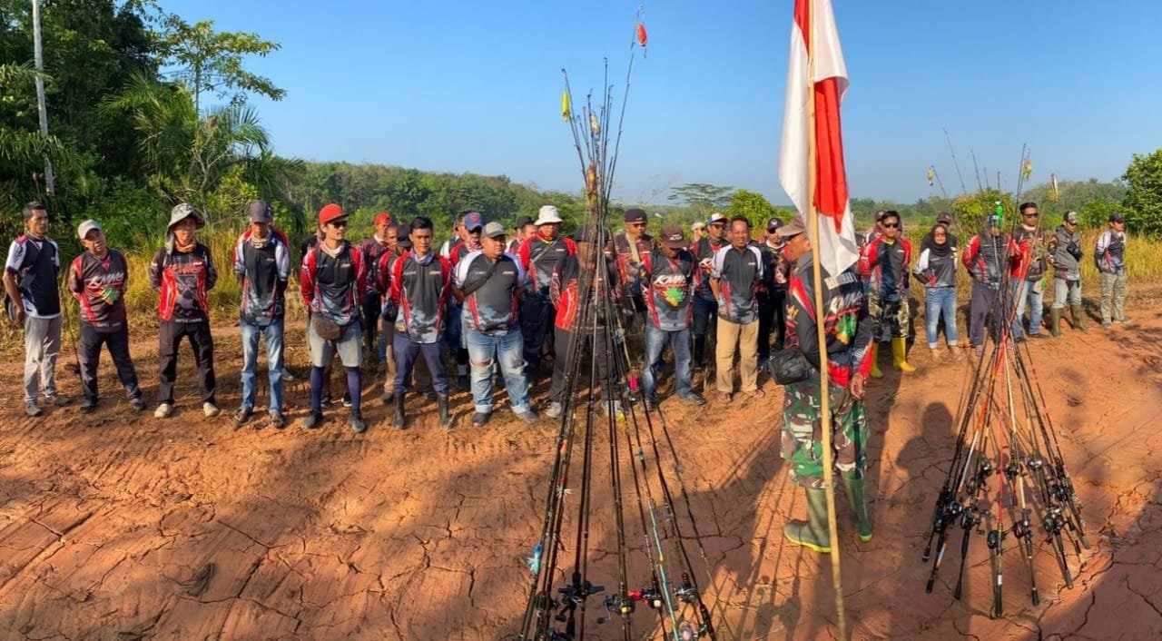 kmms-peringati-hut-ri-ke-77-sebelum-lomba-memancing-2208244.jpg