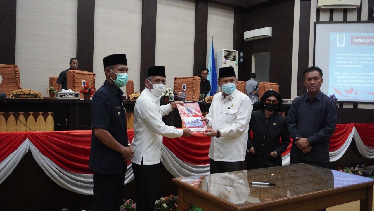 pemkab-dan-dprd-oki-sepakati-kua-ppas-2023-sebesar-rp-2-308-triliun-2208241.jpg