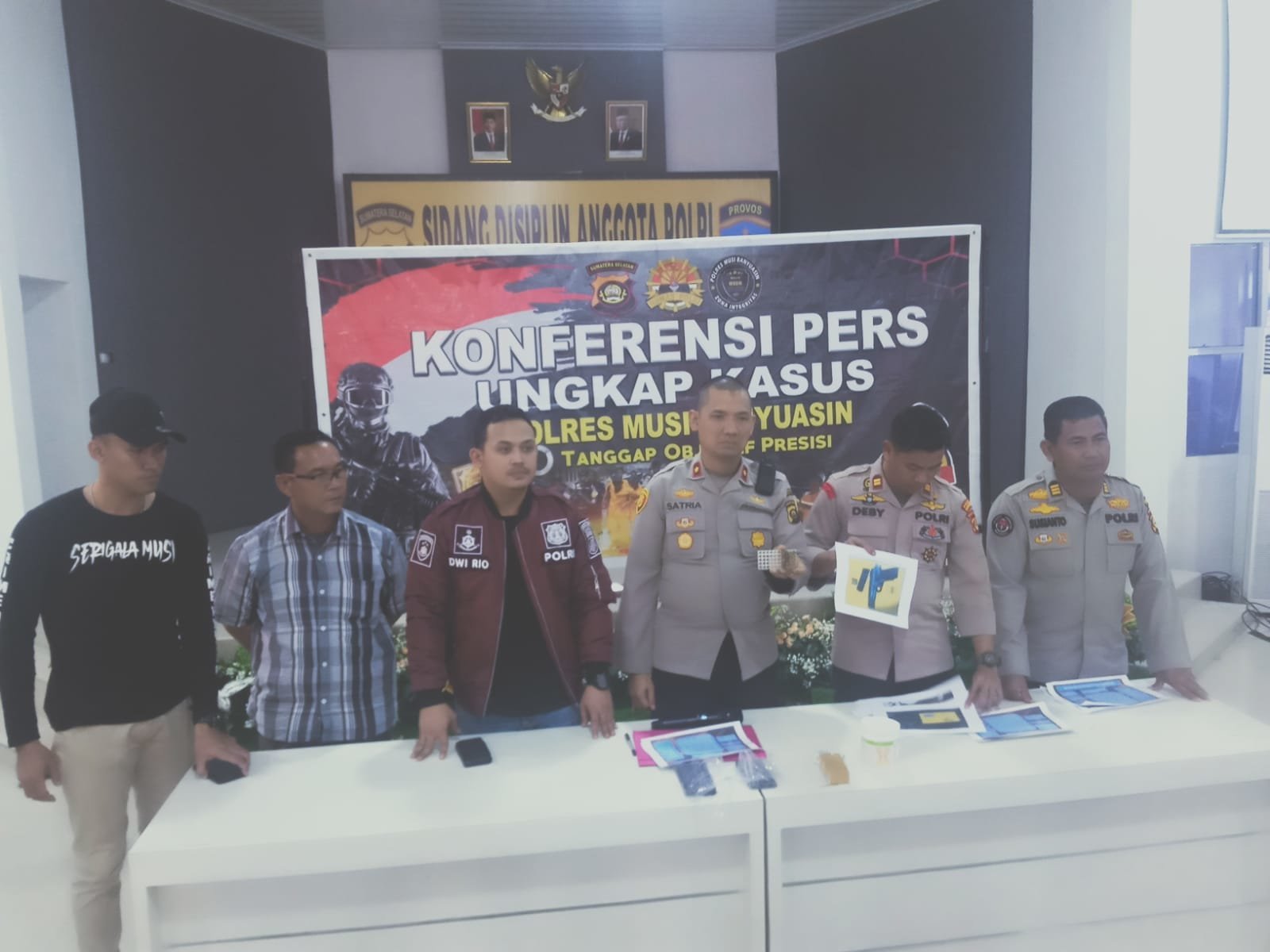 wakapolres-muba-kades-bayat-ilir-diduga-lakukan-percobaan-bunuh-diri-220824o.jpg