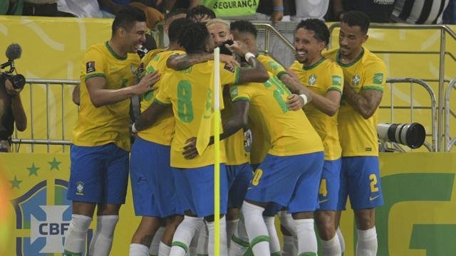 utak-atik-starting-xi-brasil-di-piala-dunia-2022-5-skema-yang-bikin-lawan-gemetar-2209238.jpg
