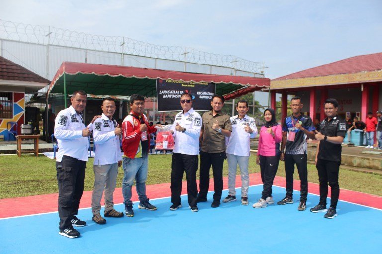 lapas-banyuasin-gelar-pertandingan-persahabatan-bola-voli-dengan-kec-banyuasin-iii-2211055.jpg