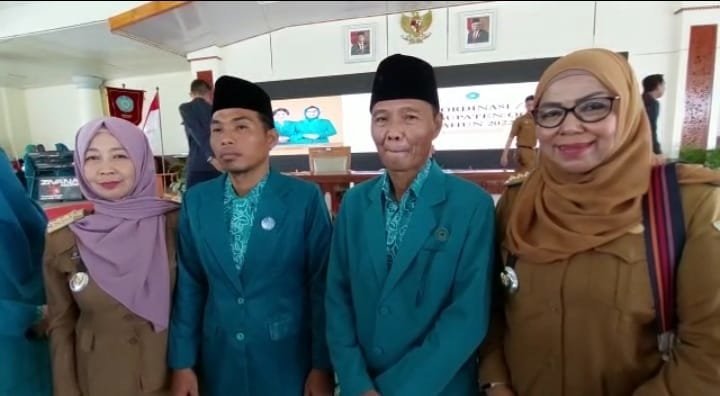 ketua-tp-pkk-oi-lantik-dua-laki-laki-jadi-ketua-tp-pkk-kecamatan-2211086.jpg