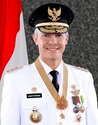 ganjar-pranowo-diteriaki-presiden-di-arena-hut-ke-50-pdip-230110b.jpg