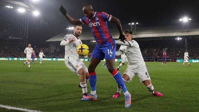 liga-inggris-erik-ten-hag-legowo-mu-raih-satu-angka-di-markas-crystal-palace-230119r.jpg