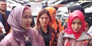 bakal-ajukan-gugatan-rekonvensi-venna-melinda-termasuk-membayar-hutang-online-ferry-230227n.jpg