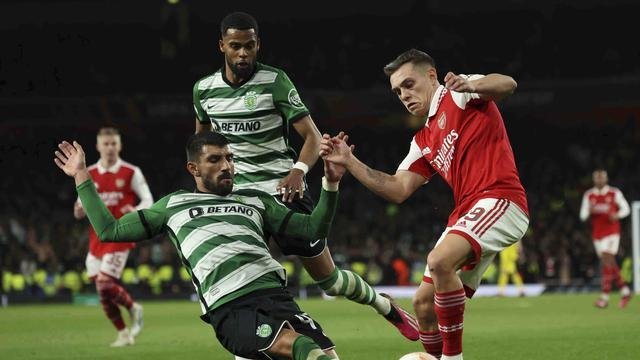 tragis-arsenal-ditendang-sporting-cp-lewat-drama-adu-penalti-2303172.jpg