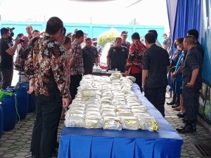 sabu-115-kg-asal-internasional-dimusnahkan-bnnp-sumsel-230322s.jpg