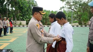 puluhan-pelajar-dan-anak-punk-mondok-di-polres-sukabumi-230401i.jpg