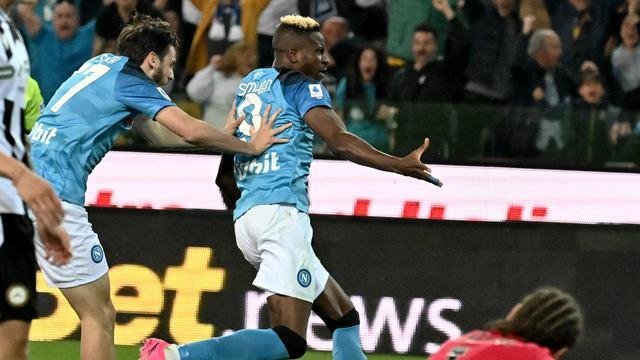 liga-italia-bermain-imbang-di-markas-udinese-napoli-resmi-scudetto-2305054.jpg