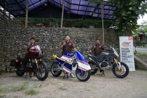 tiga-modifikator-hadirkan-cb150x-bergaya-modifikasi-masa-kini-230506b.jpg
