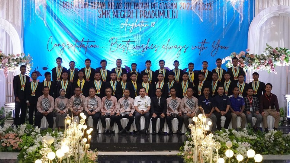 walikota-prabumulih-hadiri-acara-pelepasan-smk-negeri-01-prabumulih-230509d.jpg
