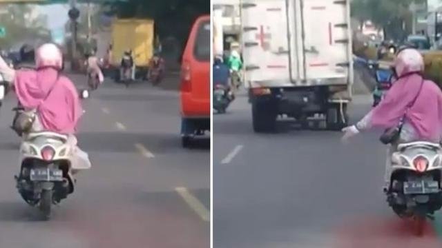 viral-aksi-emak-emak-bermotor-buka-jalan-untuk-ambulans-pembawa-pasien-2305139.jpg