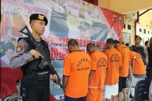 pelaku-perampokan-nasabah-rp-350-juta-diringkus-polres-sukabumi-2305309.jpg
