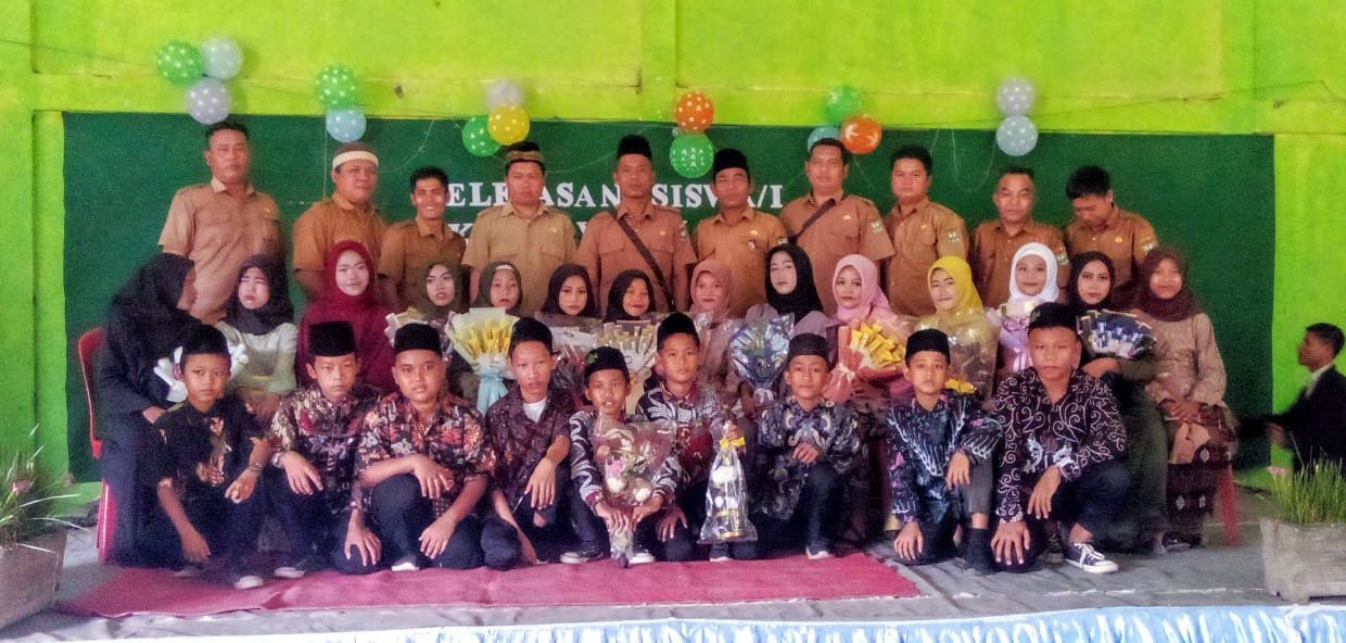 kades-paya-angus-hadiri-pelepasan-murid-sdn-14-sungai-rotan-230612v.jpg