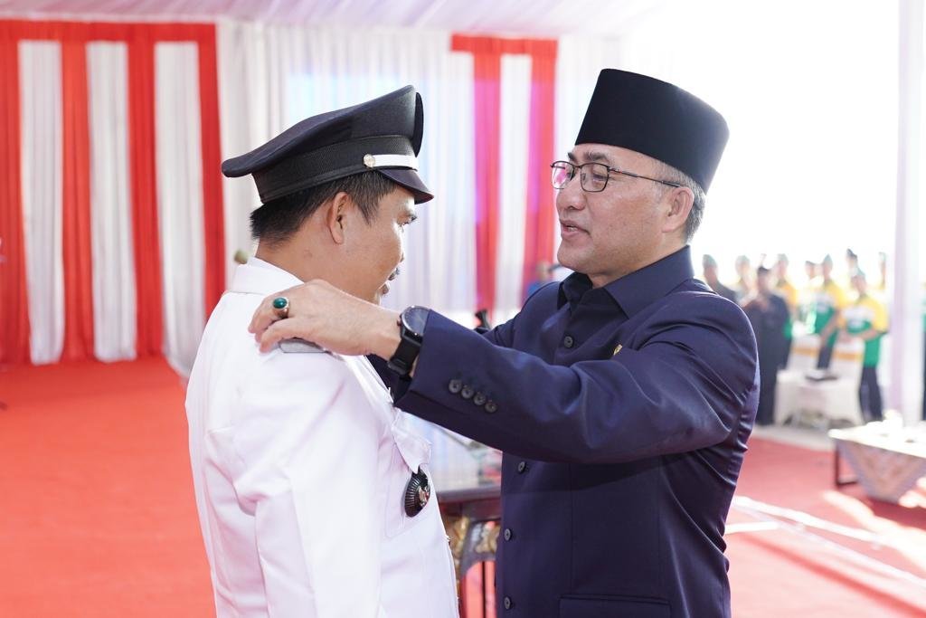 lantik-kades-antar-waktu-bayat-ilir-ini-pesan-pj-bupati-muba-2306245.jpg
